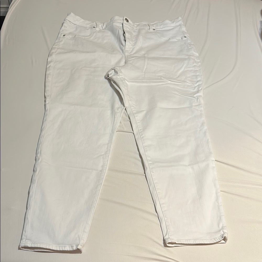White Denim Jeans American Eagle 24